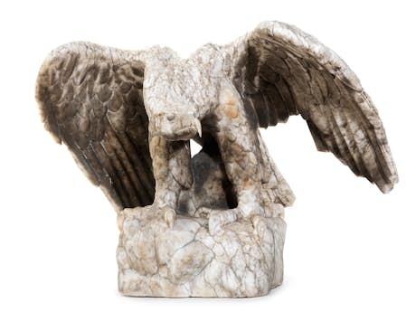 Skulptur eines Adlers